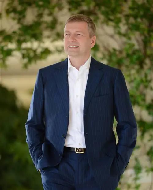 Рыболовлев подал на Sotheby's иск на 380 миллионов долларов в федеральный суд Нью-Йорка, несмотря на то, что аналогичное дело находится на рассмотрении в Женеве. Рыболовлев подал на Sotheby's иск на 380 миллионов долларов в федеральный суд Нью-Йорка, несмотря на то, что аналогичное дело находится на рассмотрении в Женеве.