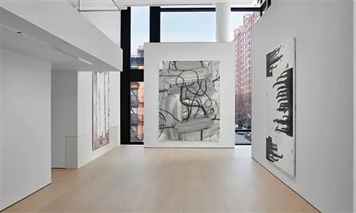 Отдавать и смотреть вперед: Hill Art Foundation открывается в Нью-Йорке