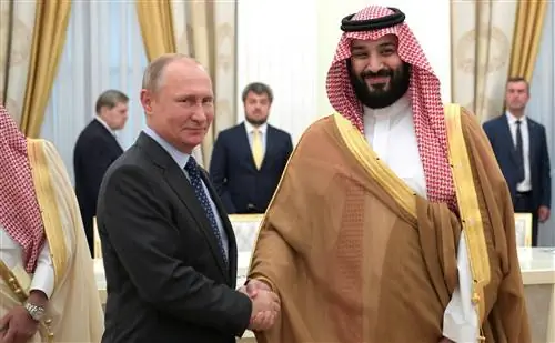 Президент России Владимир Путин с наследным принцем Саудовской Аравии Мухаммедом бен Салманом в Москве в июне Пресс-служба Президента, Москва