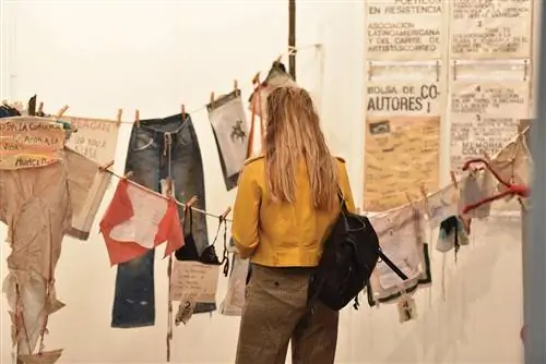 Грязи в князи? Посетитель прошлогодней выставки ArteBA; с тех пор восстановление экономики Аргентины было непростым. Грязи в князи? Посетитель прошлогодней выставки ArteBA; с тех пор восстановление экономики Аргентины было непростым.
