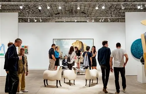 Изображение стенда Касмин на выставке Expo Chicago 2019.