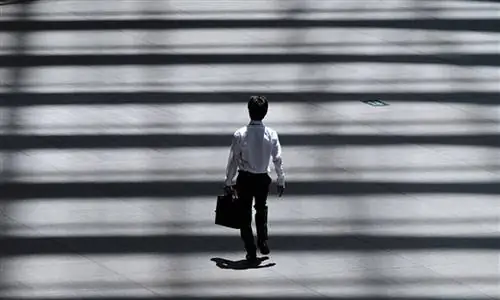 Несмотря на юридические репрессии, неоплачиваемые стажировки по-прежнему широко распространены в мире искусства