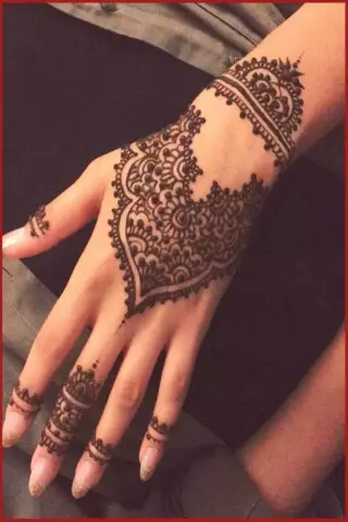 Mehndi вышивка: искусство, имитирующая жизнь