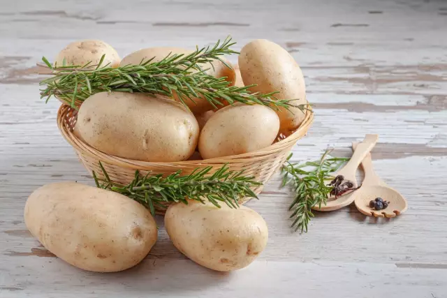 Горячий картофель: как отлично приготовить печеный картофель