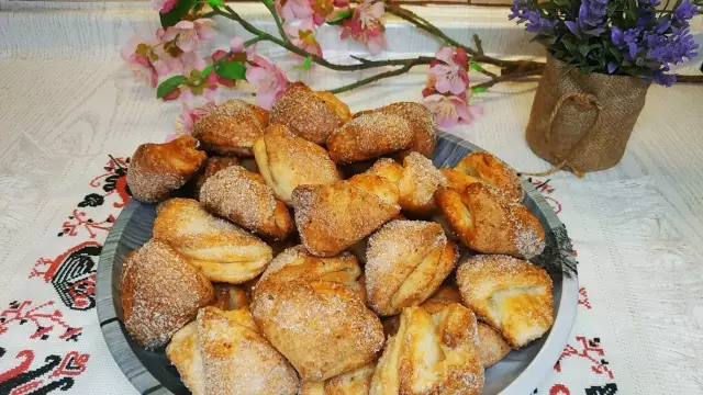 Сладкий сюрприз: шоколадное печенье из теста для яиц
