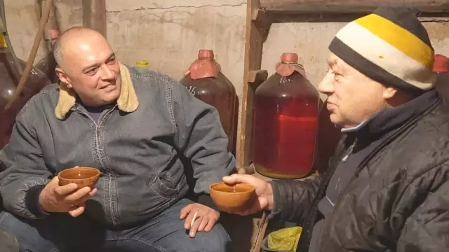 Тосты и скрученные стежки из крученого вязания