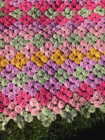 Yo-yo quilts: проекты для одеяла вручную. на ремесленных
