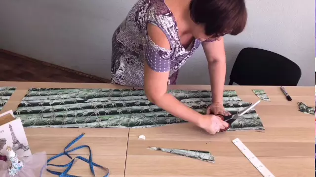 Дизайнерский прожектор: пошив платья