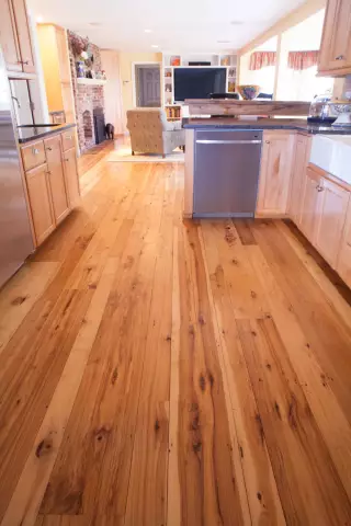 Минусы к Hickory Hardwood Floors