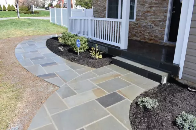 Различия в Flagstone и Bluestone