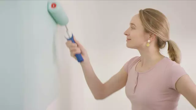 Как избежать матовой краски на стенах