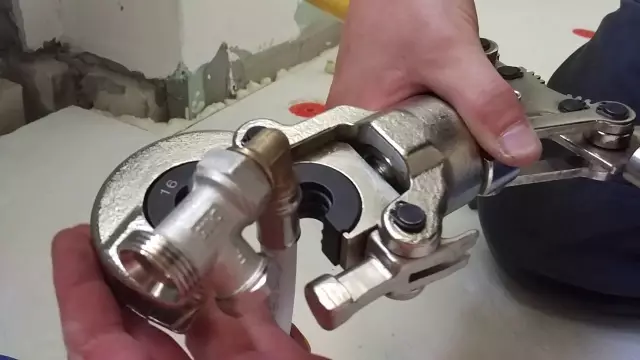 Как сгибать трубы PEX