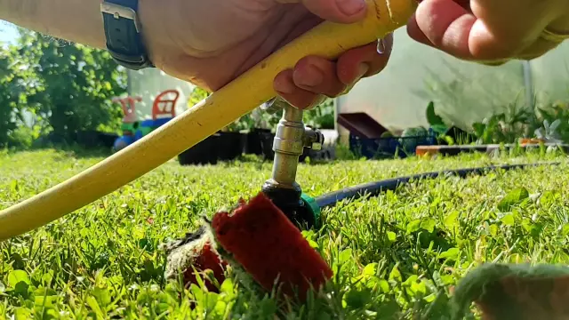 Как очистить вакуумный шланг