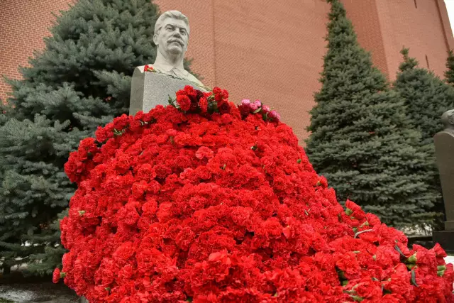 Как мертвые гвоздики