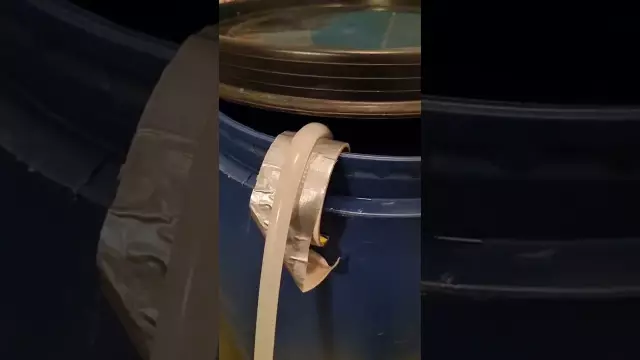 Как слить горячую ванну с помощью шланга