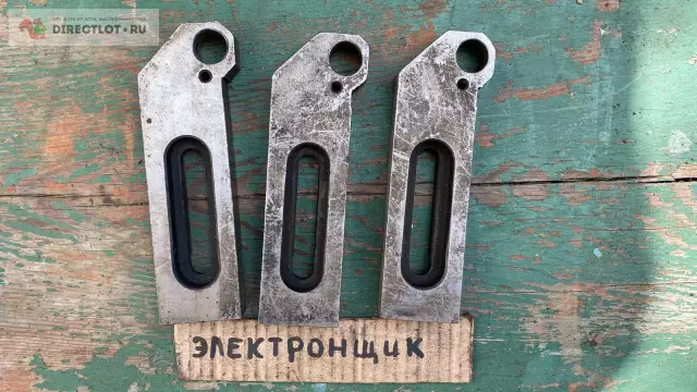 Как открутить винт с установочным отверстием с помощью шестигранного ключа для снятия ручки