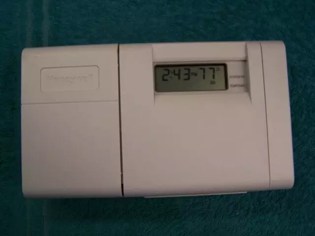 Как программировать термостат Honeywell T8112D