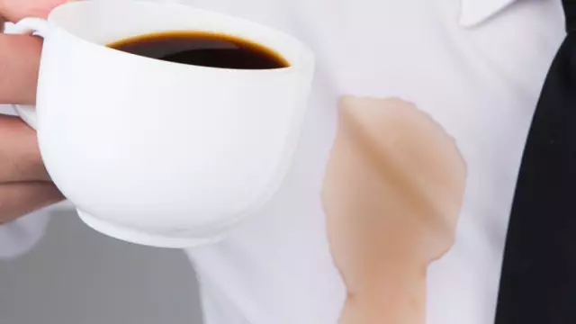 Как удалить кофейные пятна с ковра