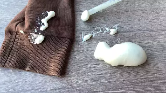Как удалить сухие чернила из одежды