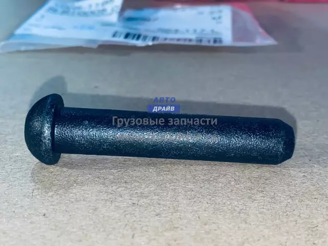 Как заклепка вокруг дверной рамы