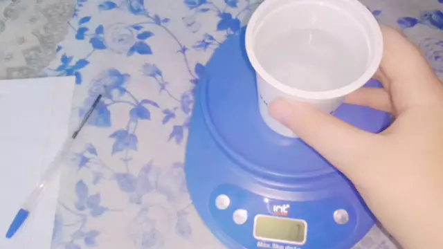 Как оттереть линию замороженной воды на холодильнике