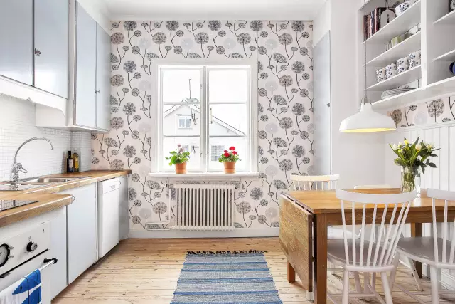 8 Designer-Approved Ways, чтобы заполнить стену над диваном