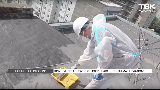 Различные размеры выбитых крыш на изготовленных домах