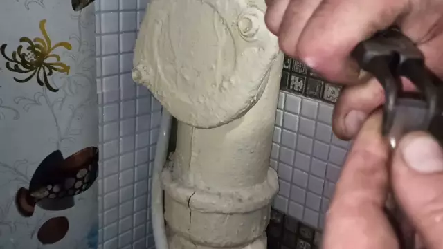 Как установить трубку дымохода печи
