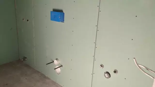 Как отремонтировать гипсокартон в ванной комнате над душем / ванной