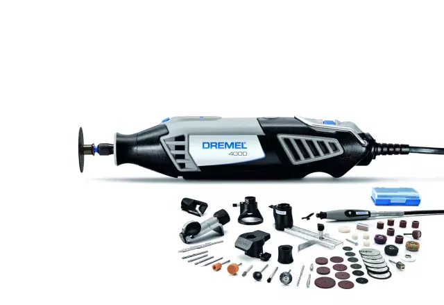 Как использовать инструмент Dremel для крепления дверных петель