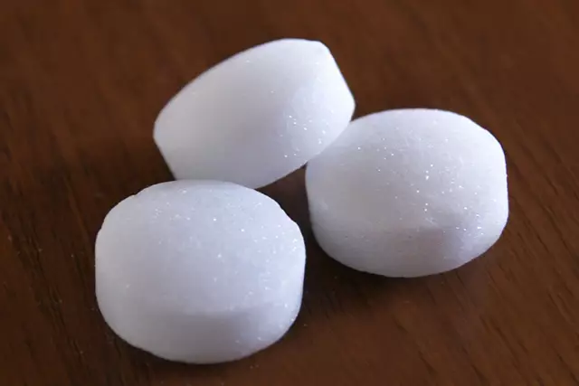 Как использовать Moth Balls в качестве репеллентов пауков