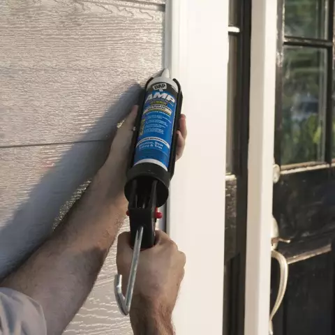 Какая разница между Caulk & Sealant?
