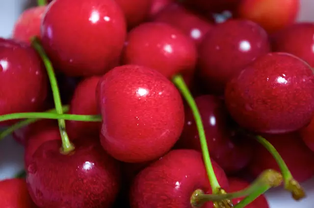 Cherry Vs. Сравнение древесины дуба