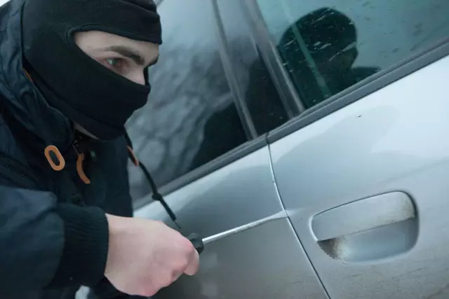 Разница между инструментами и посудой