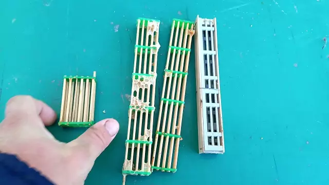 Насколько толстая изоляция R13?