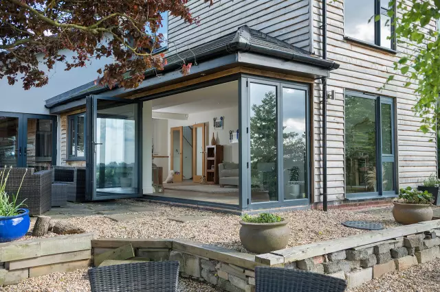 Как построить DIY Bi-Fold Doors