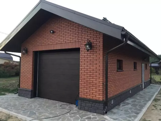 Как построить гараж на склоне