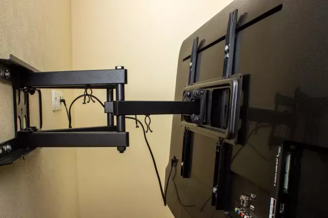 Как повесить стену Cue Rack