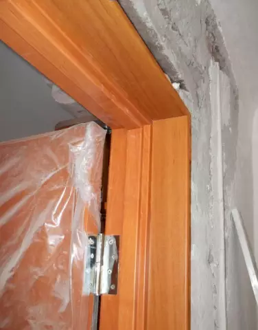 Как установить выходную коробку в бетонный блок