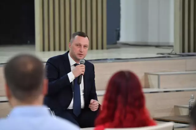 Как установить остановку дверцы