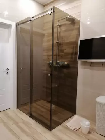Как удалить раздвижные стеклянные душевые кабины
