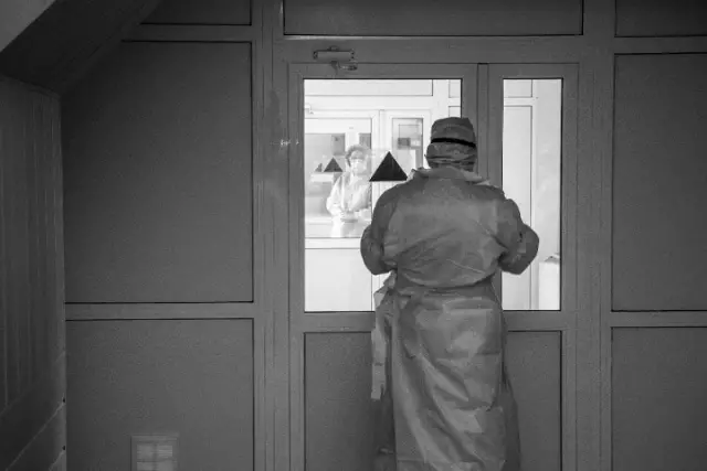 Минимальное расстояние от головки дождевателя до регистра подачи воздуха