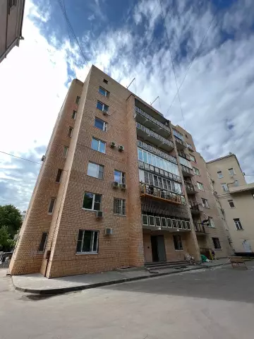 Что может заставить мою напольную плитку застегнуть после 13 лет?