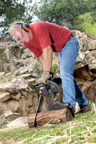 Кнопка Chainsaw Primer не заполняет
