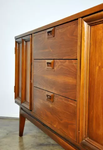 Различия между Credenza, Buffet и буфером