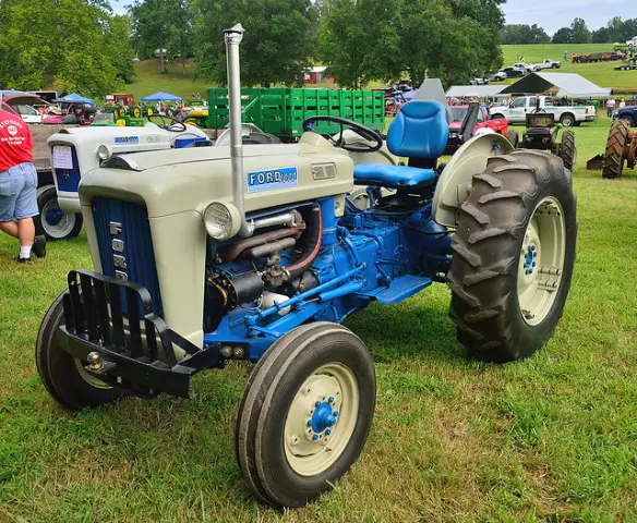 Технические характеристики Ford Tractor 4000