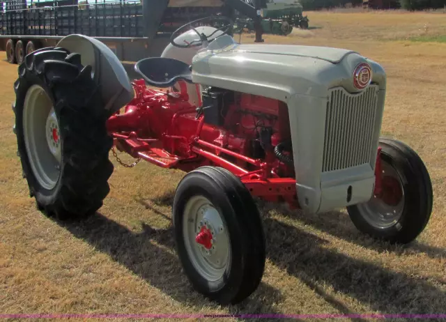 Технические характеристики Ford Tractor 600 Series