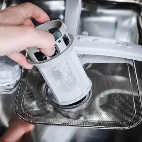 Как очистить фильтр для посудомоечной машины GE
