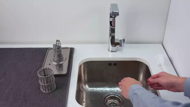 Как удалить фильтр из посудомоечной машины Maytag