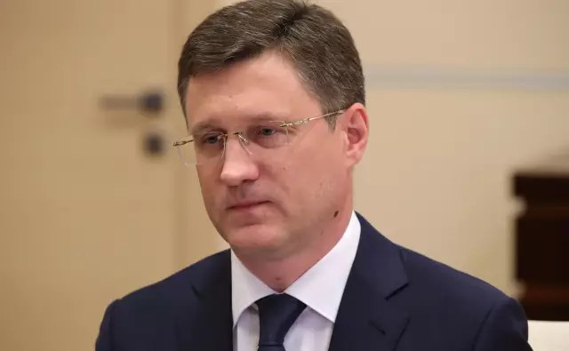 Как заменить топливную линию на припайщика сорняков